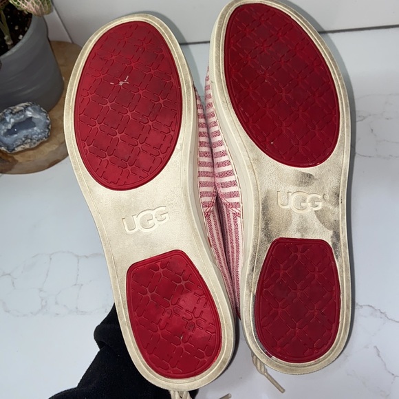 UGG red stripe sneakers - Picture 4 of 8